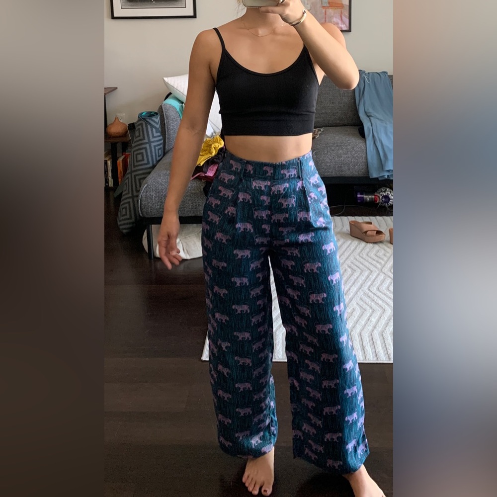 J Crew 100% Silk Pants with Pink Tigers. Size 00